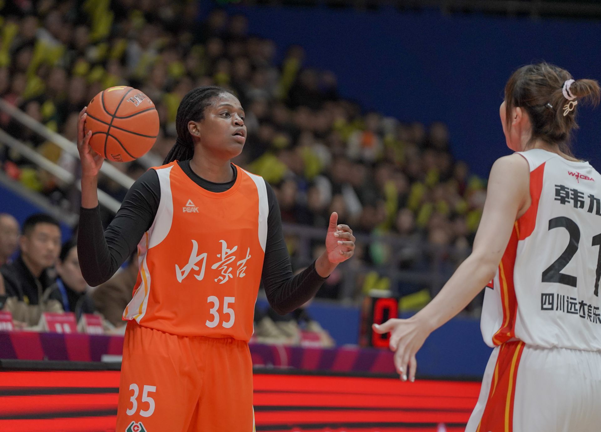 琼斯首秀拿下准三双助农信女篮战胜四川女篮