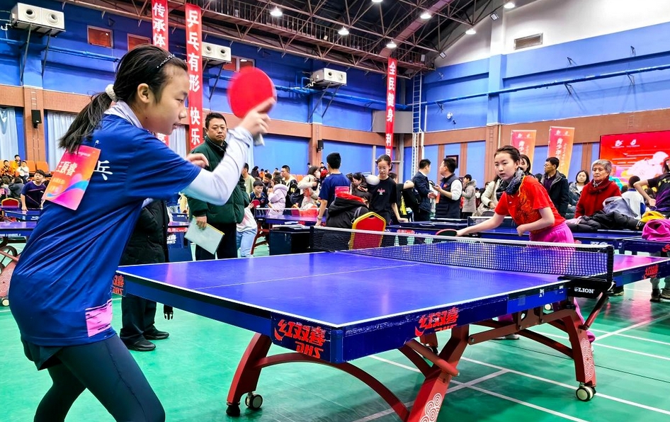 内蒙古青少年乒乓球比赛开赛