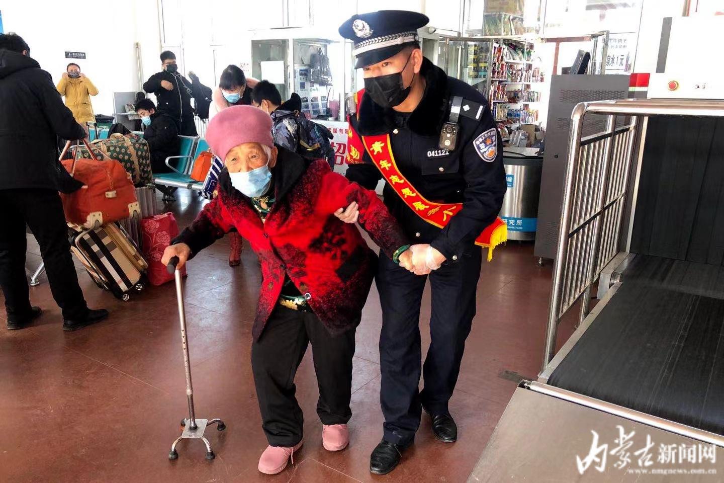 暖心服务返程路-新闻中心-内蒙古新闻网