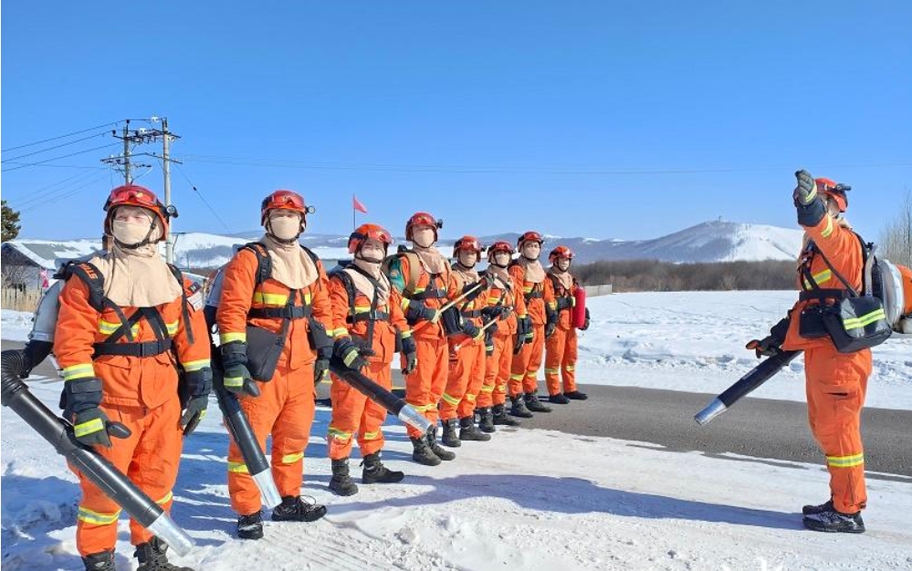 呼伦贝尔森林消防开展实战化野营拉练欣赏佳作内蒙古全民冰上趣味运动