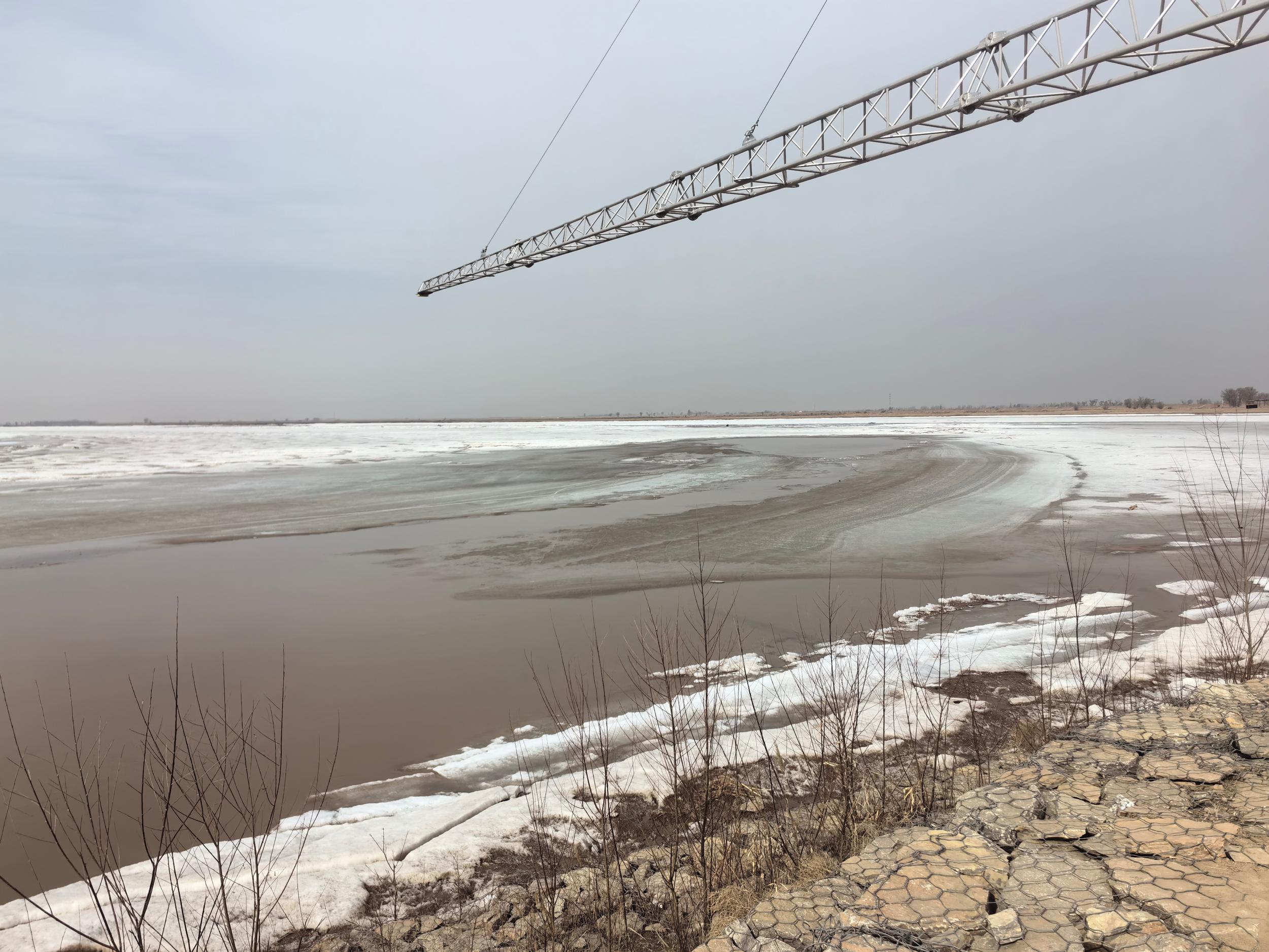 开河在即黄河呼和浩特段24小时不间断巡查