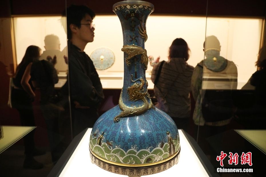 收藏家张宗宪向上海博物馆捐赠掐丝珐琅器珍品-国内频道-内蒙古新闻网