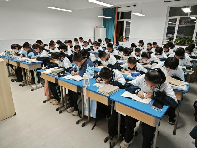 落实"双减"促发展 立德树人提质量  ——东胜区第一中学落实"双减"