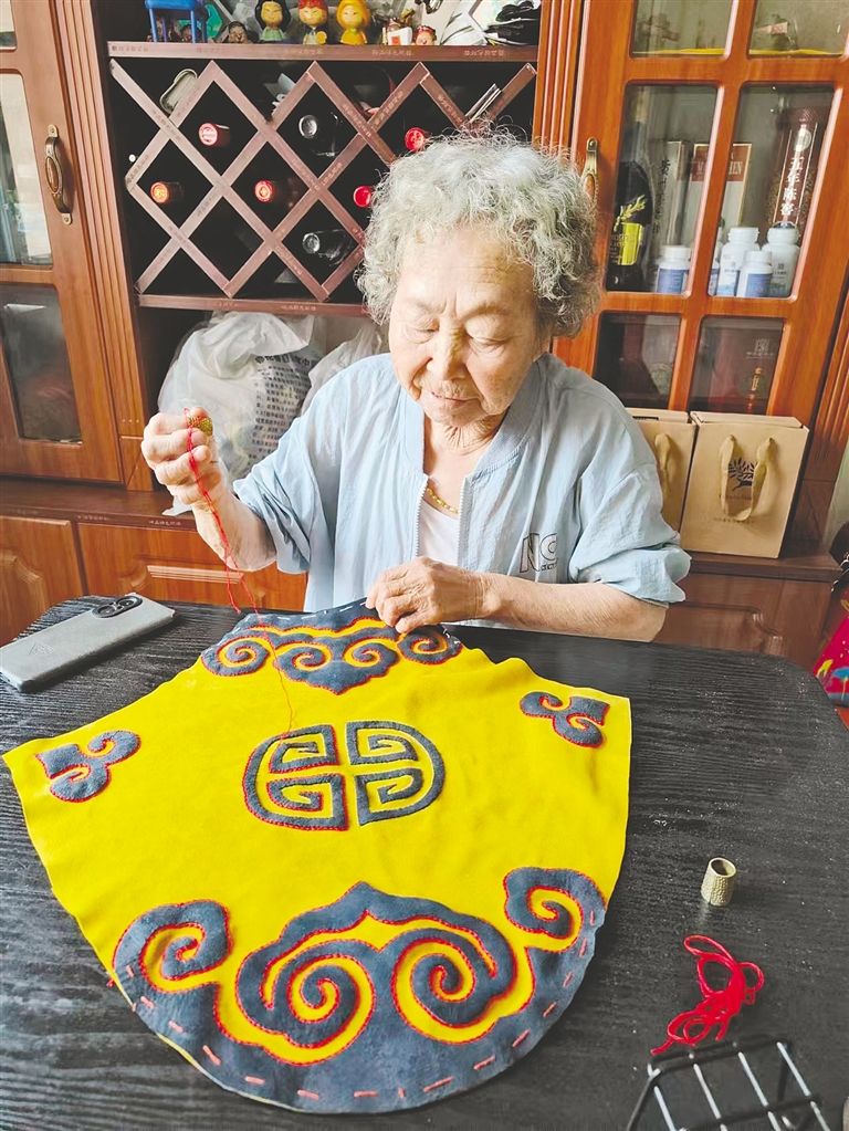 鄂伦春族剪纸——来自大森林的"纸上"艺术