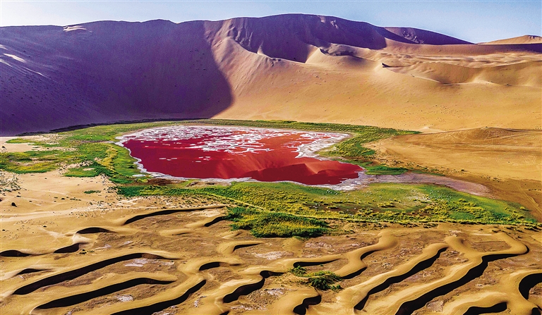 苍天胜地 自然珍宝 ——阿拉善的沙与湖
