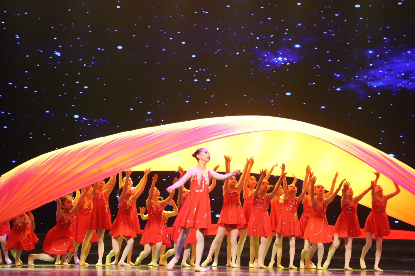 这场一年一度的少儿专场文艺演出璀璨绽放!