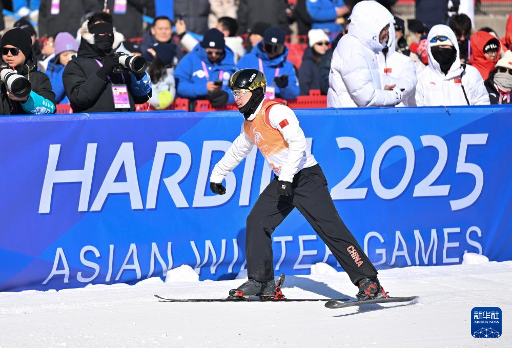 中国自由式滑雪运动员图片